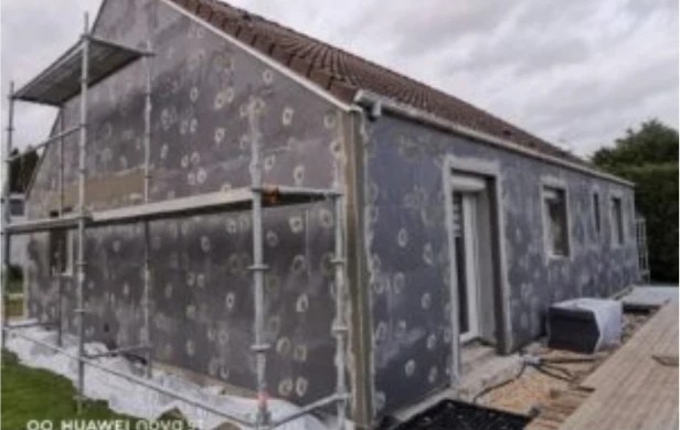 Rénovation de façade avec isolation extérieure — Pendant